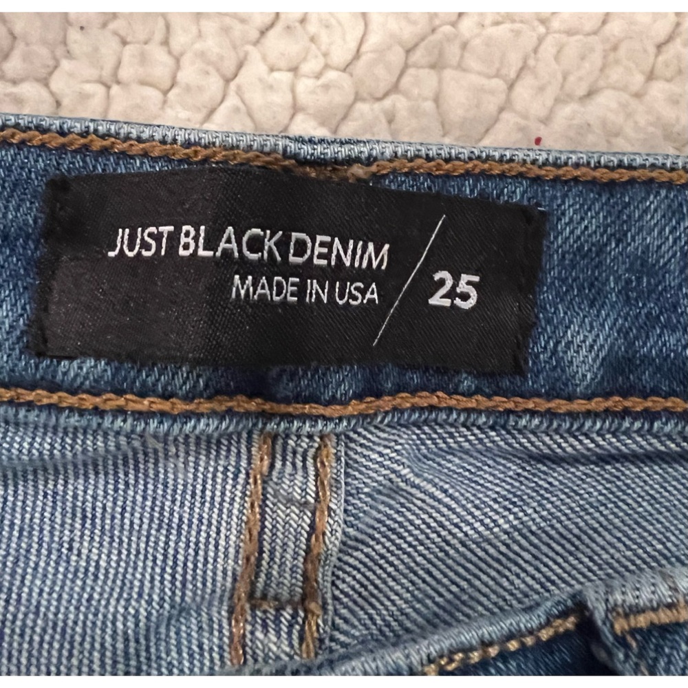 Jeans - Picture 3 of 4